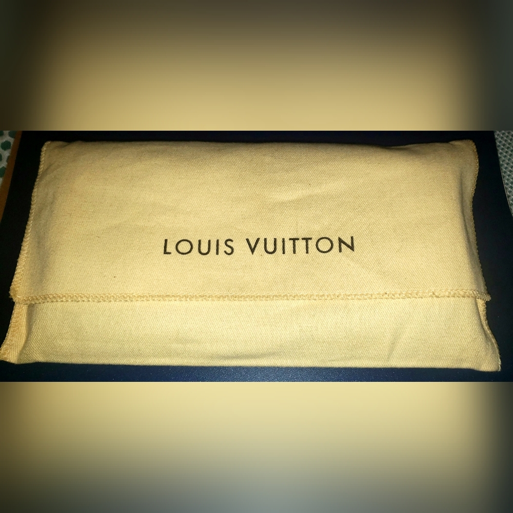 Louis Vuitton Murakami Sarah Wallet- Vintage & Authentic - Picture 3 of 14